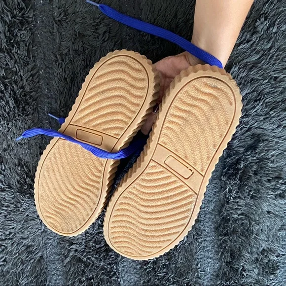 Beautiful retro sneakers for women size 7 - Picture 5 of 5